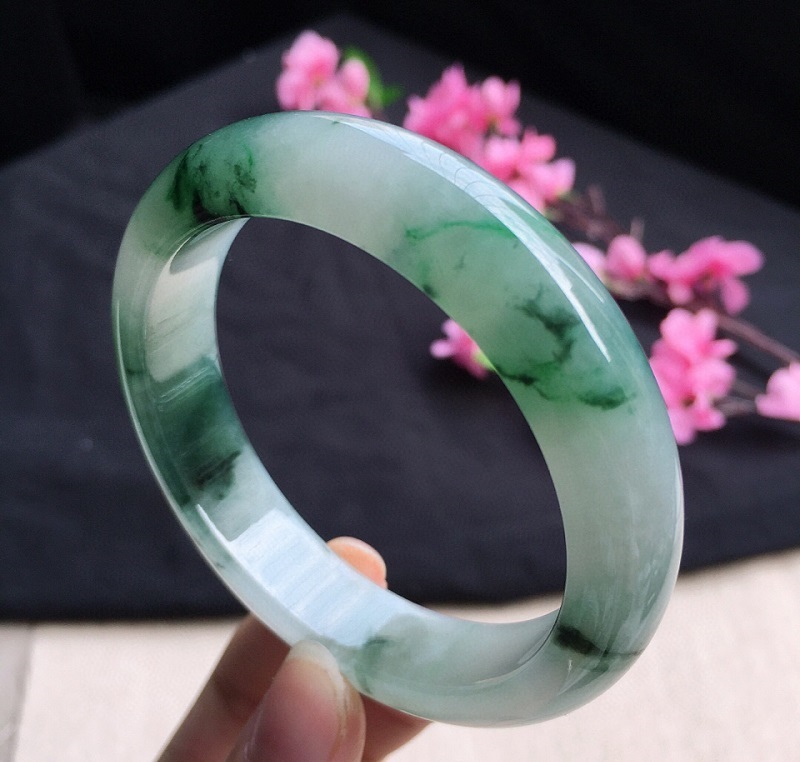 Mua vòng bạch ngọc vân xanh chất lượng, uy tín tại King Jades