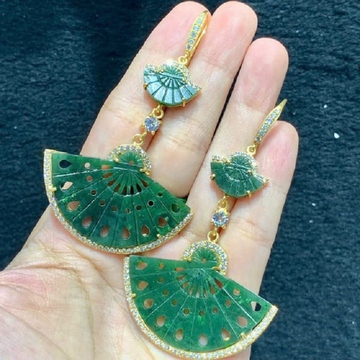 Bông tai ngọc phỉ thúy dạng treo hình quạt độc đáo