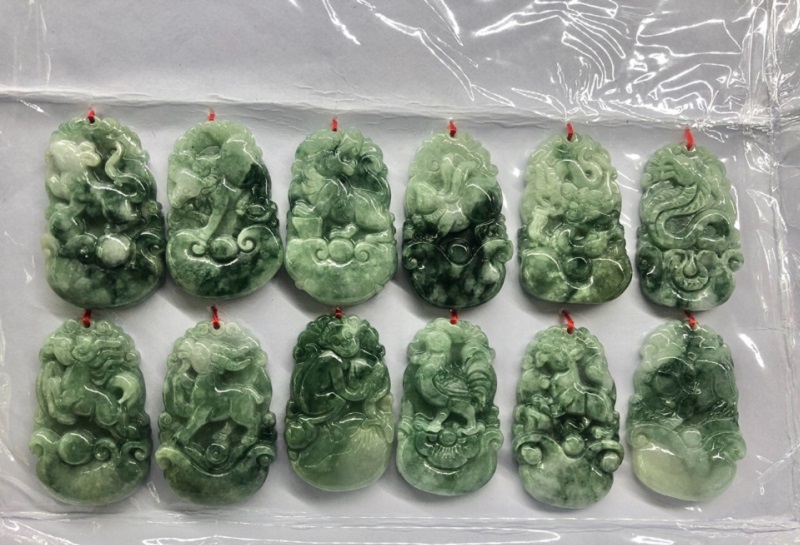 Charm ngọc con giáp