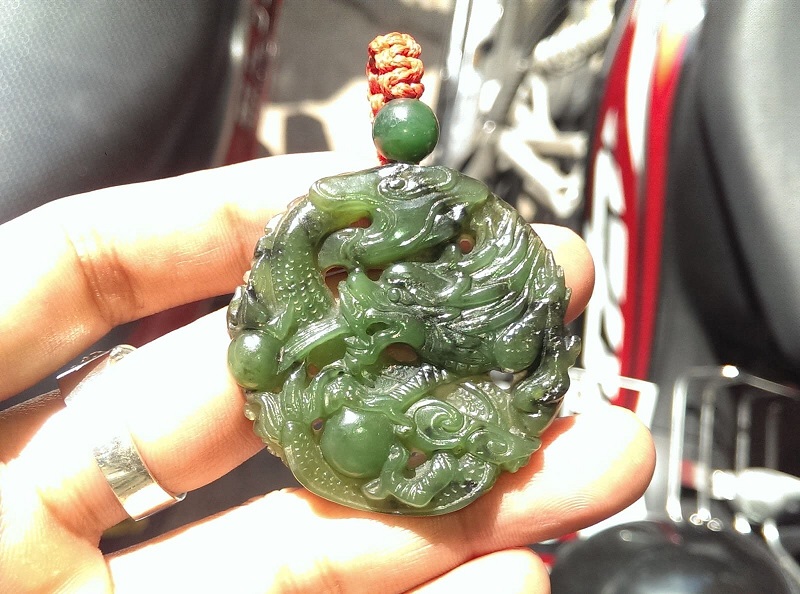 Chia sẻ cách sử dụng ngọc chạm khắc linh vật hiệu quả