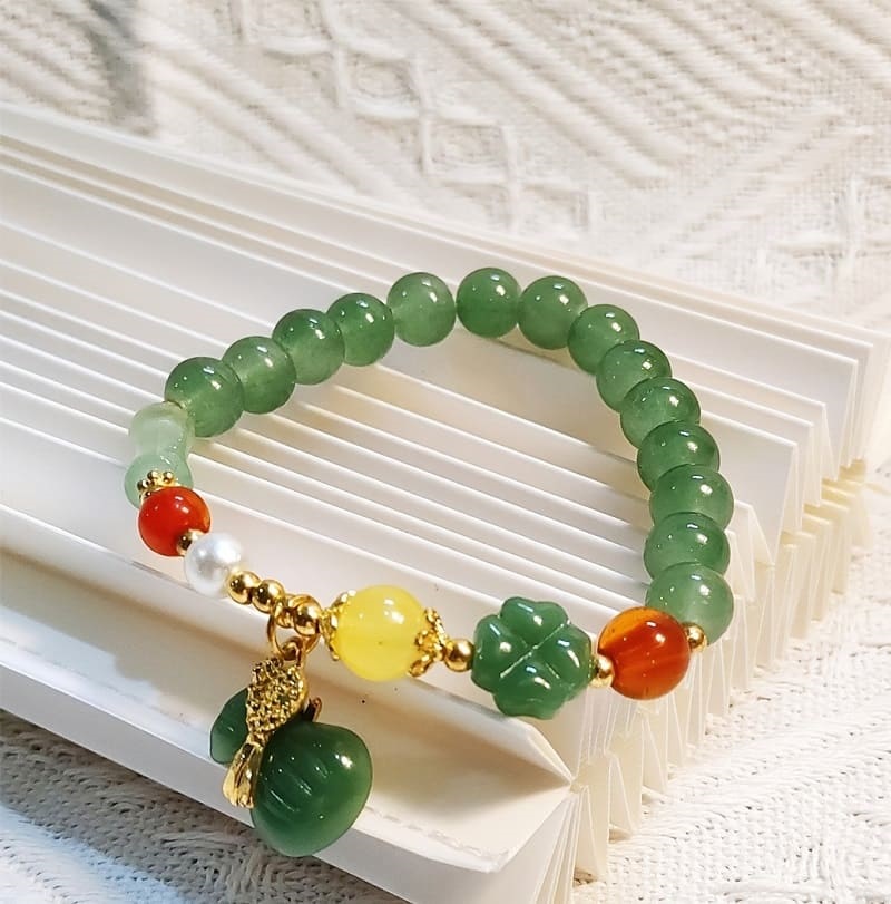 Kết hợp charm tạo điểm nhấn cá tính cho vòng ngọc đa bảo