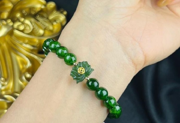 Ngọc bích hỗ trợ tâm trí tĩnh lặng, cân bằng trực giác