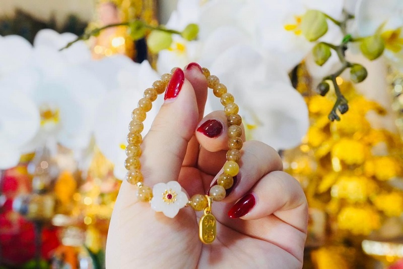 Tìm hiểu nguồn gốc của ngọc hòa điền mật ong