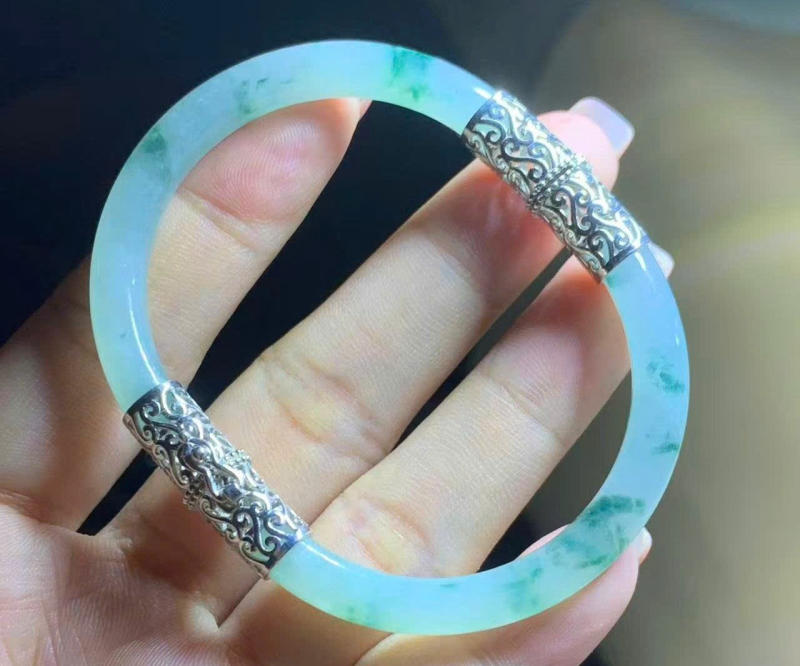 Ngọc mang sức mạnh phong thuỷ và khả năng hộ mệnh