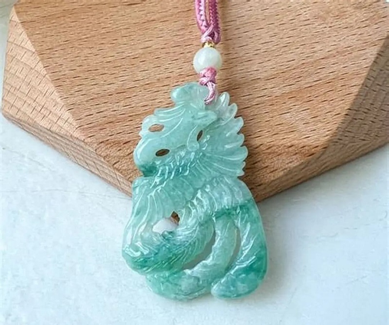 Ngọc khắc phượng – Biểu tượng của tình duyên và may mắn