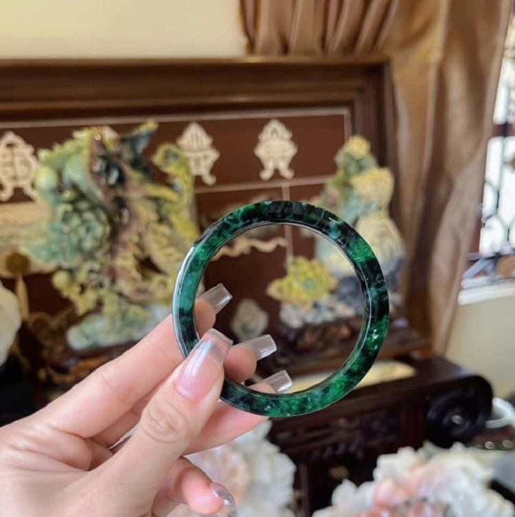 Ngọc tự nhiên mang đến những ý nghĩa tâm linh tốt đẹp