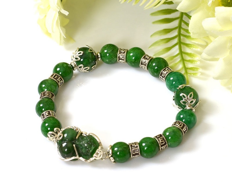 Vòng ngọc cẩm thạch - quà cưới ý nghĩa